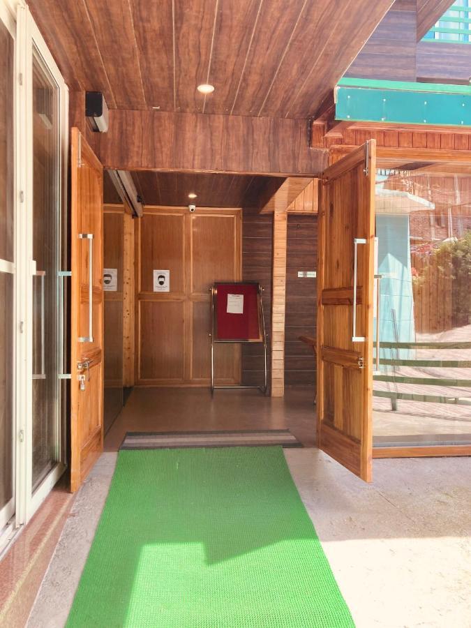 Vista Hill Resort- Centrally Heated & Air Cooled Resort, Manali Exterior photo